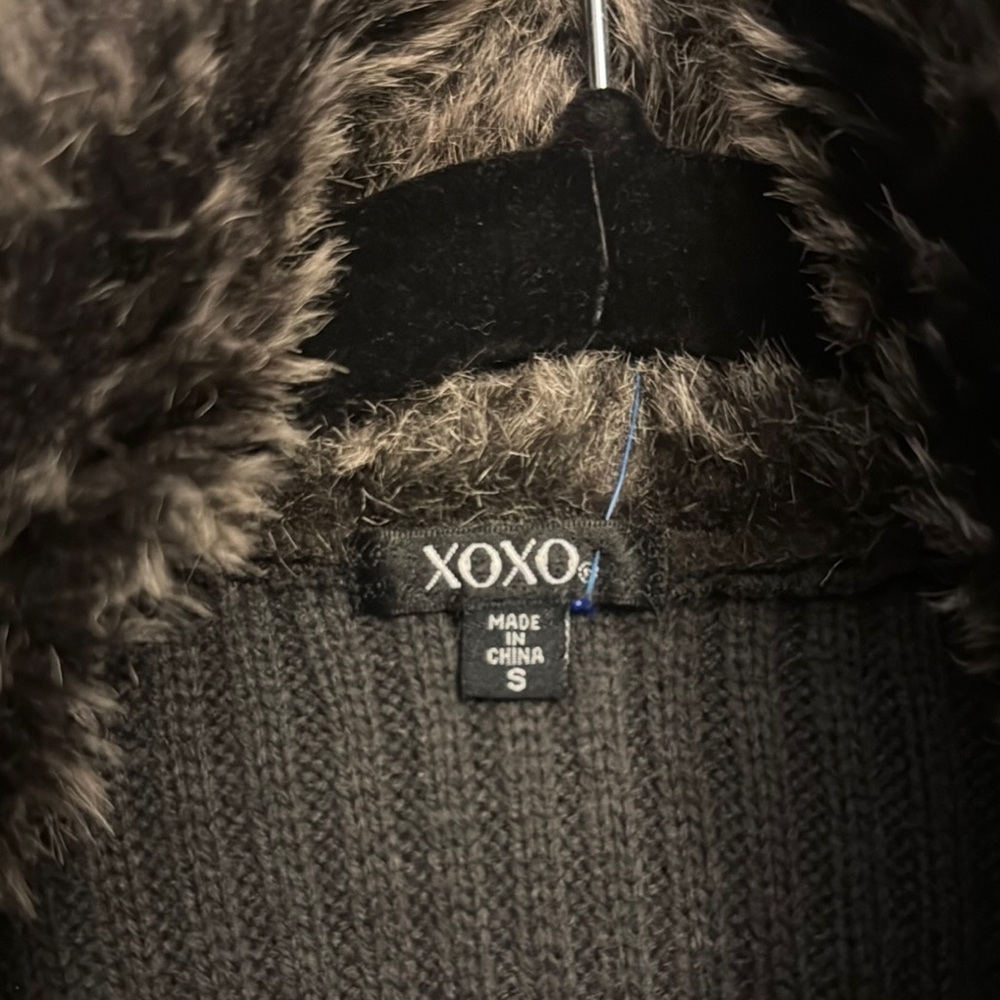 XOXO Brown and Gray Cozy Vest with Fluffy Texture - Picture 2 of 10